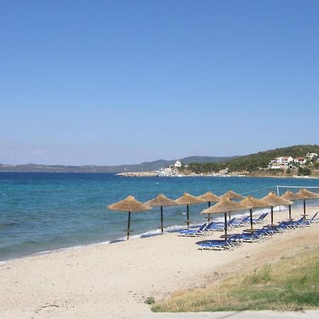 Tavani Villas Nea Roda Bagian luar foto