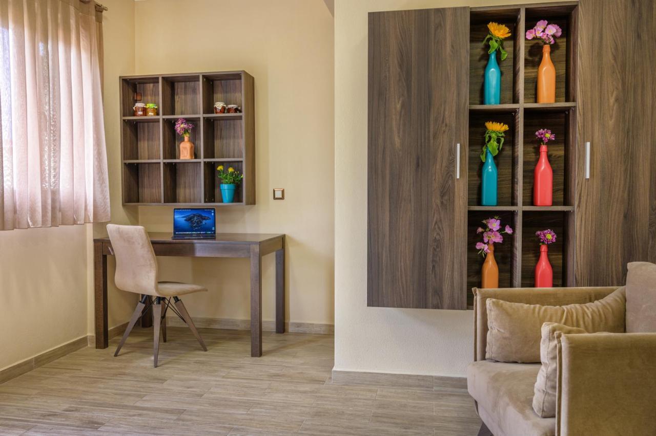 Tavani Villas Nea Roda Bagian luar foto