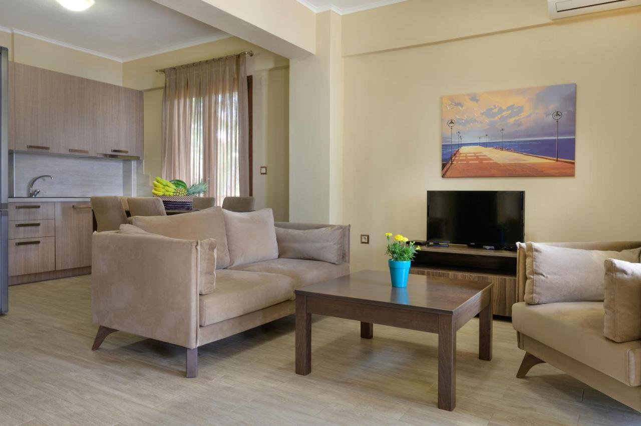 Tavani Villas Nea Roda Bagian luar foto