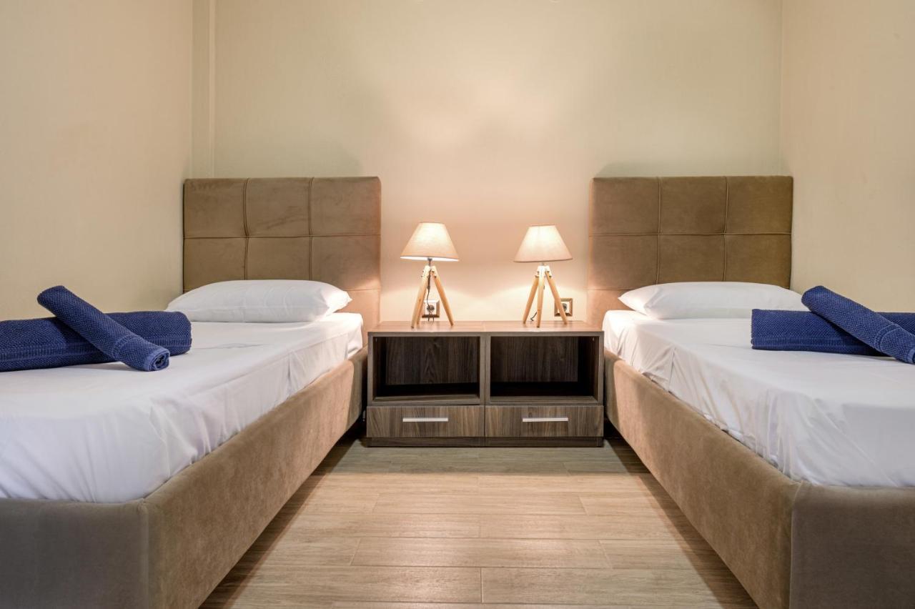 Tavani Villas Nea Roda Bagian luar foto