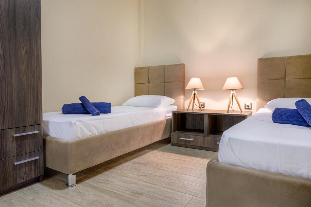 Tavani Villas Nea Roda Bagian luar foto